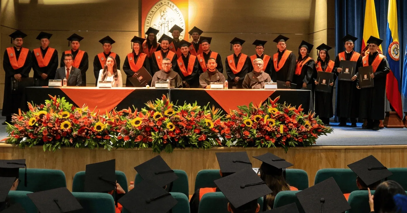 Graduados Graduados
